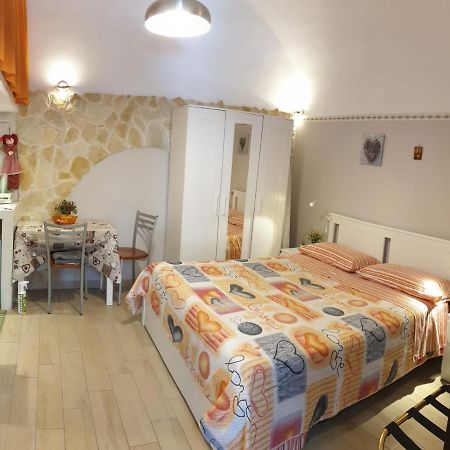Giovanni S Little House كاتانيا المظهر الخارجي الصورة